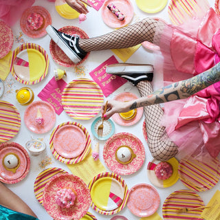 Valley Lace Large Plates