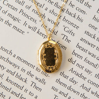 Vintage Gold-Plated Medium Oval Locket Necklace