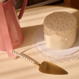 Pearl Cake Server