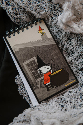 3P4 x Peanuts® Halloween - Snoopy Witch Memo Pad