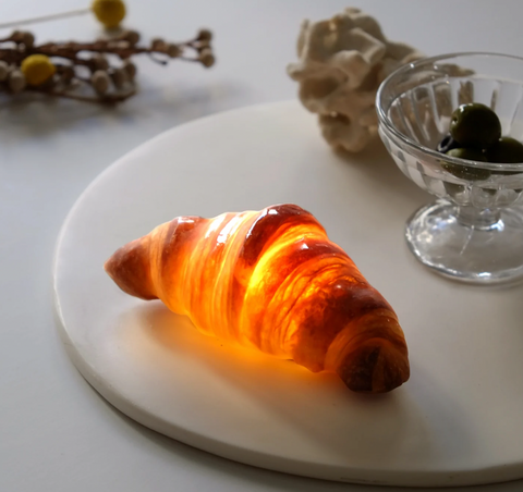 Croissant Bread Lamp - Pampshade